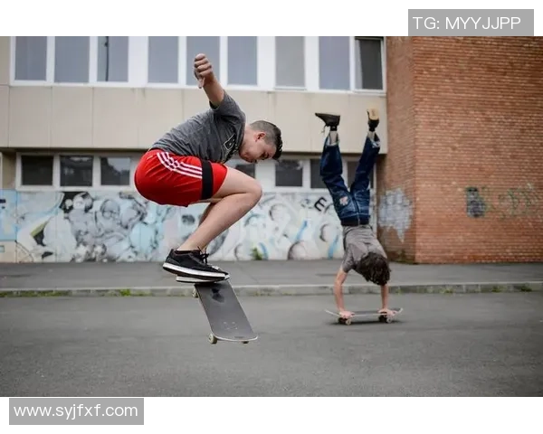 西安滑板队在世界滑板锦标赛中以66分稳居积分榜首位